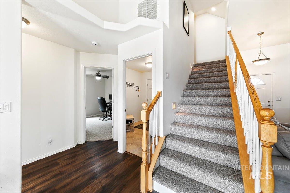 4974 S Walcott Ave, Boise, Idaho 83709, 3 Bedrooms, 2 Bathrooms, Residential For Sale, Price $499,900,MLS 99001281