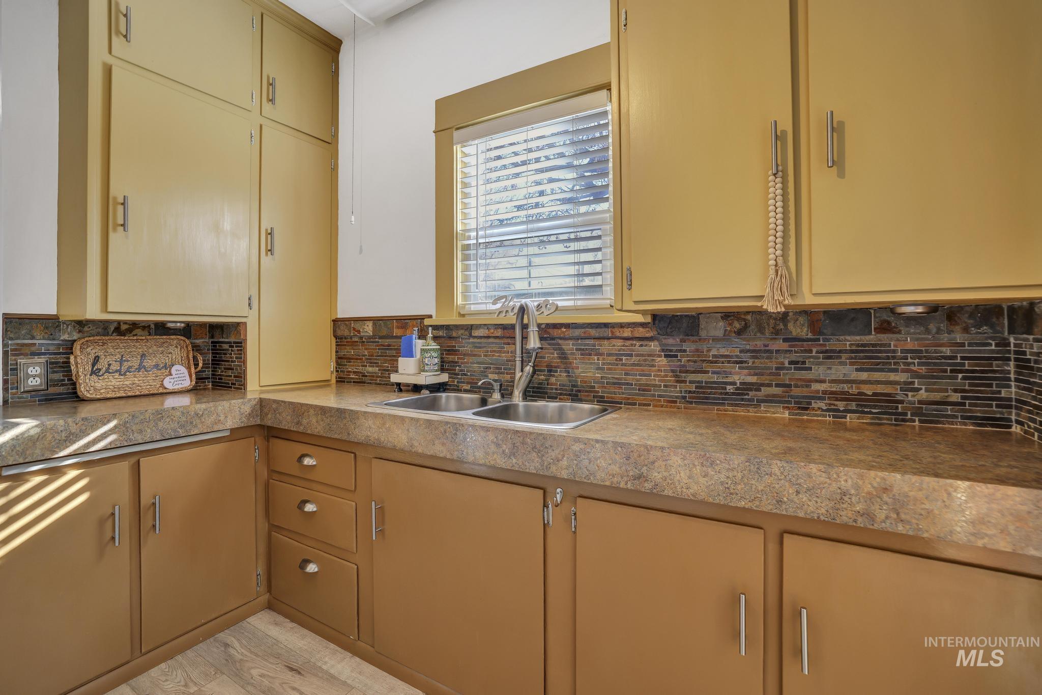 435 4th Ave E, Twin Falls, Idaho 83301, 3 Bedrooms, 2 Bathrooms, Residential For Sale, Price $319,990,MLS 99001284