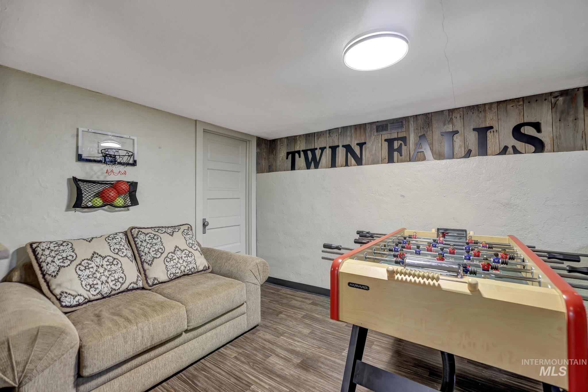 435 4th Ave E, Twin Falls, Idaho 83301, 3 Bedrooms, 2 Bathrooms, Residential For Sale, Price $319,990,MLS 99001284