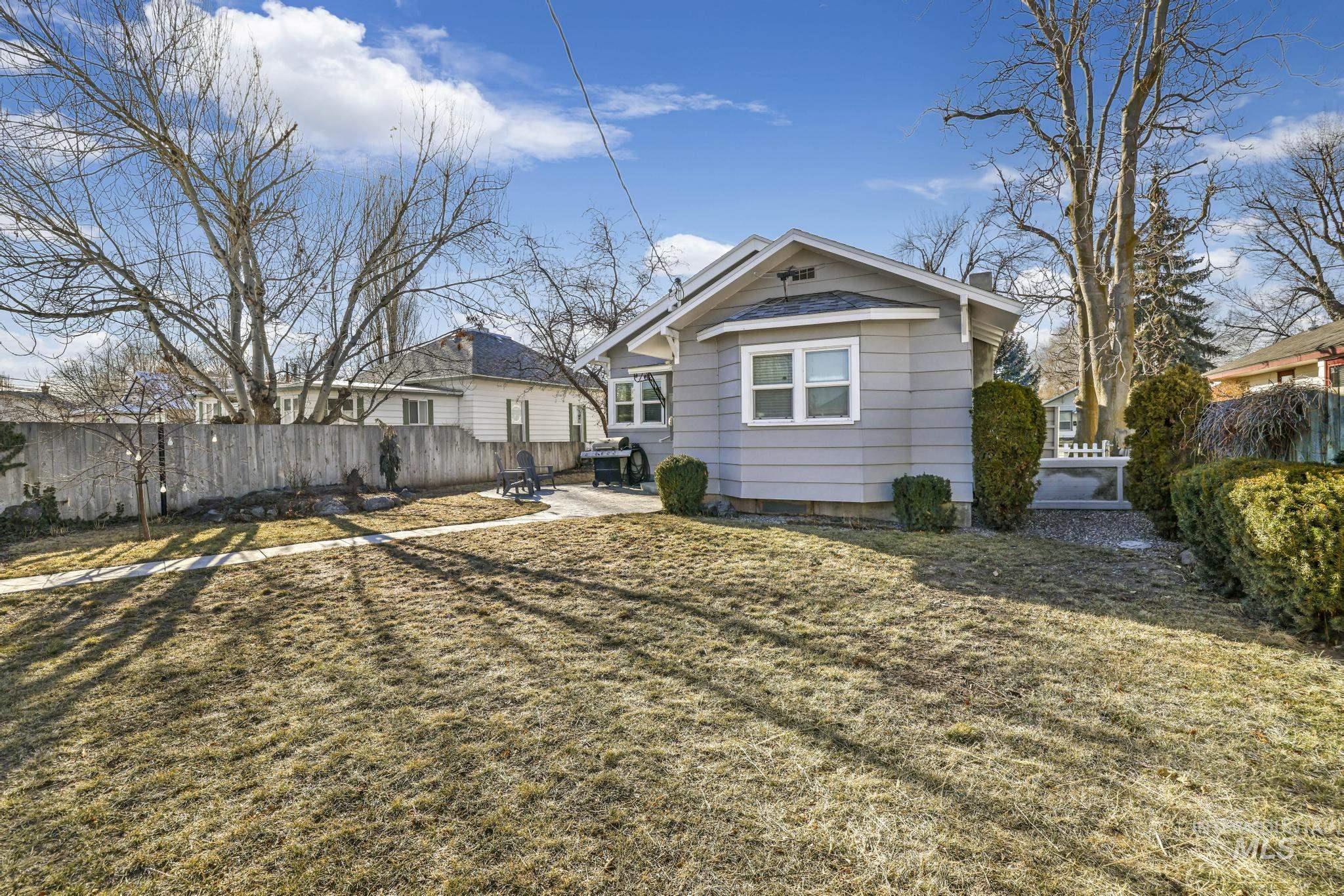 435 4th Ave E, Twin Falls, Idaho 83301, 3 Bedrooms, 2 Bathrooms, Residential For Sale, Price $319,990,MLS 99001284