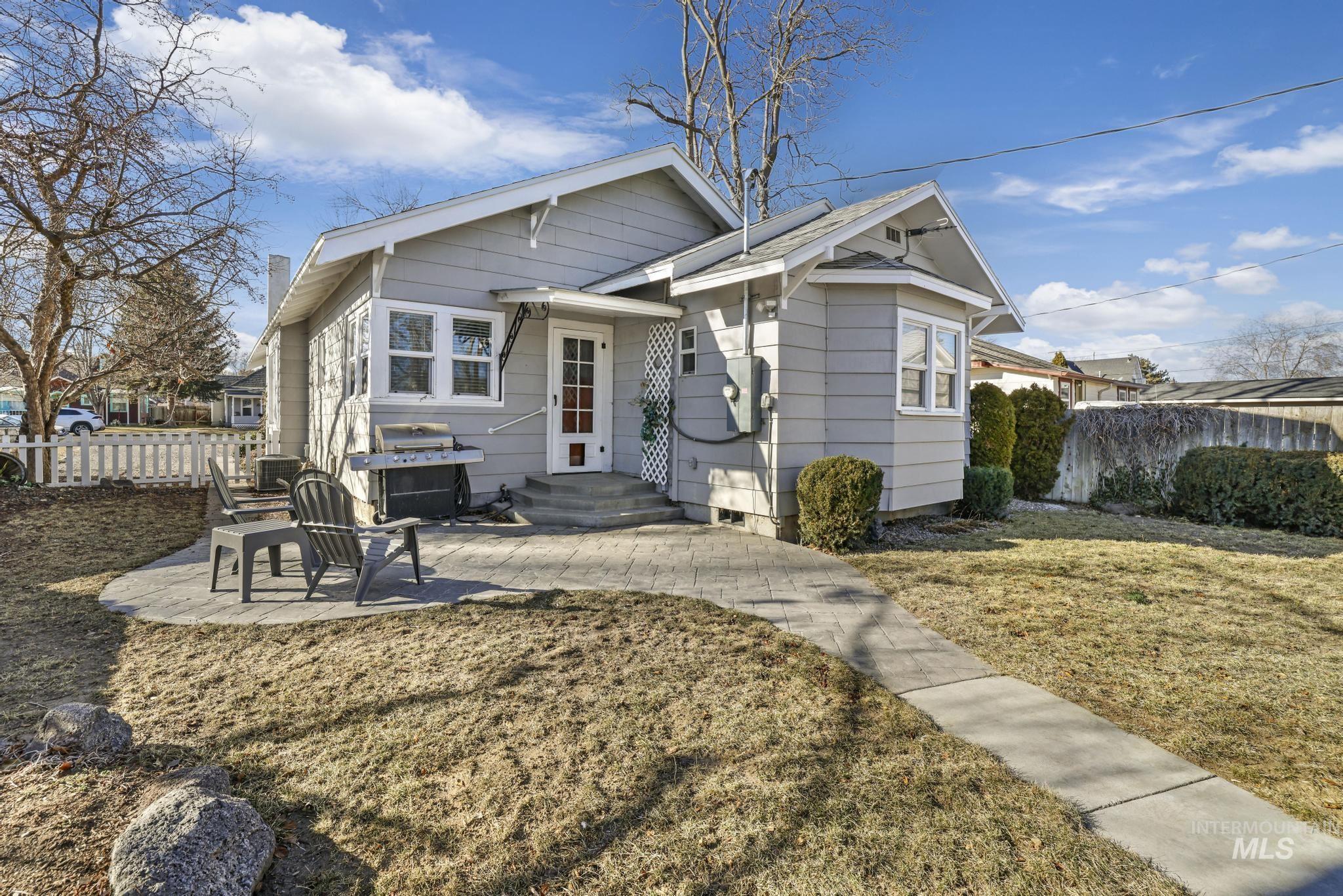 435 4th Ave E, Twin Falls, Idaho 83301, 3 Bedrooms, 2 Bathrooms, Residential For Sale, Price $319,990,MLS 99001284