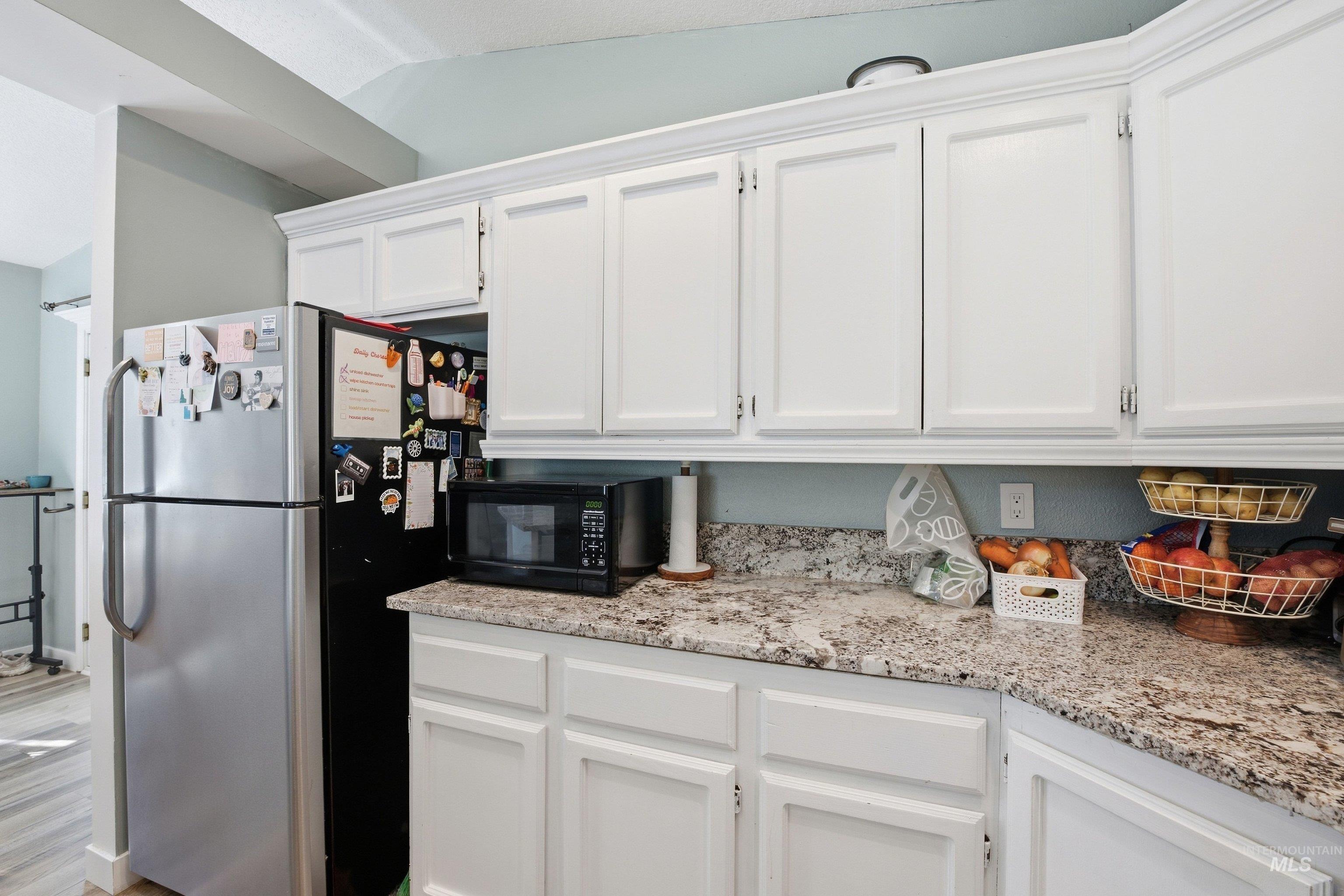 1873 N Tammy Pl, Meridian, Idaho 83646, 3 Bedrooms, 2 Bathrooms, Residential For Sale, Price $409,000,MLS 99001288