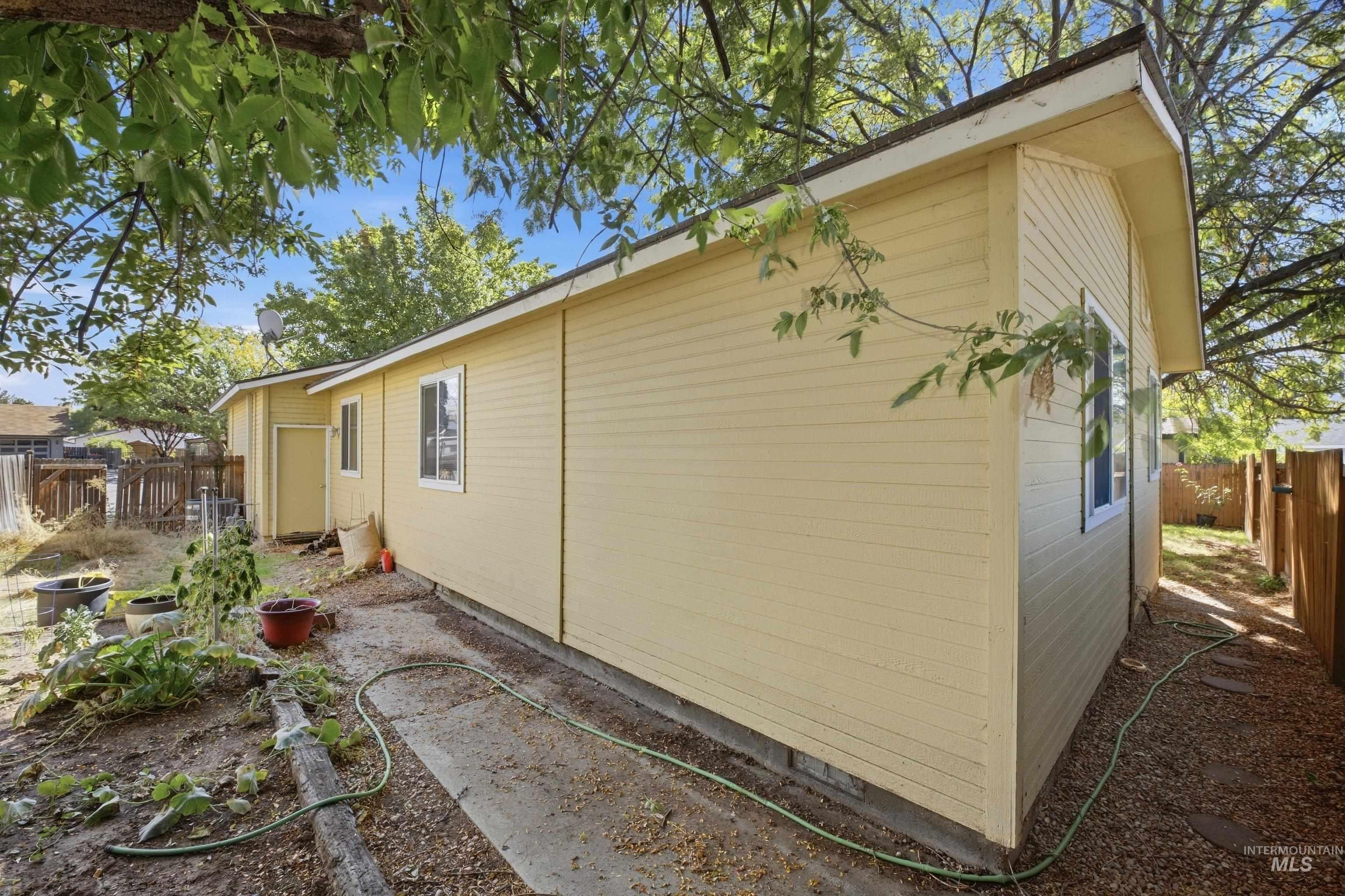 1873 N Tammy Pl, Meridian, Idaho 83646, 3 Bedrooms, 2 Bathrooms, Residential For Sale, Price $409,000,MLS 99001288