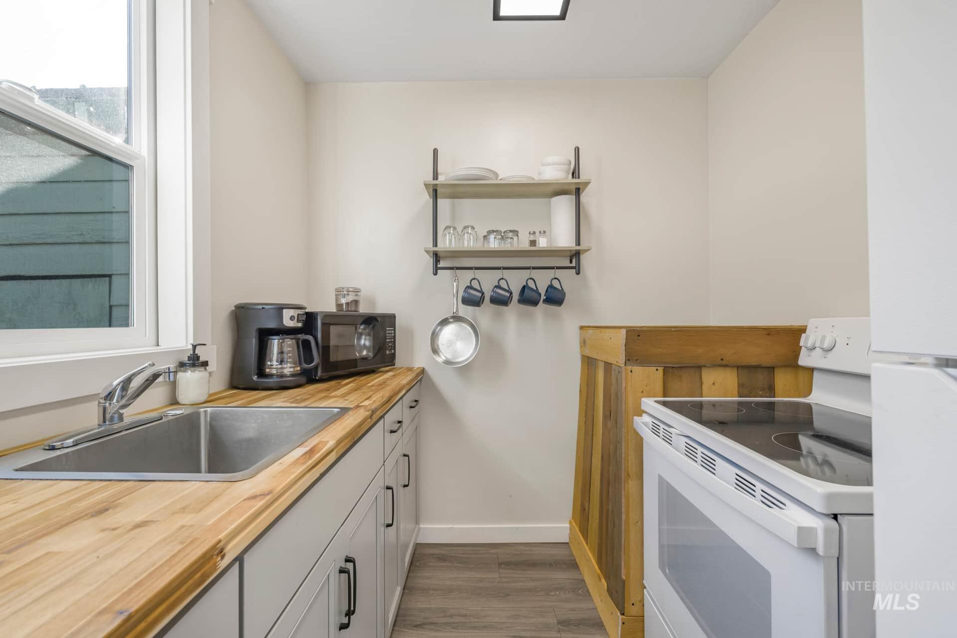 208 S main, Riggins, Idaho 83549, 1 Bedroom, 1 Bathroom, Residential For Sale, Price $175,000, 99001289
