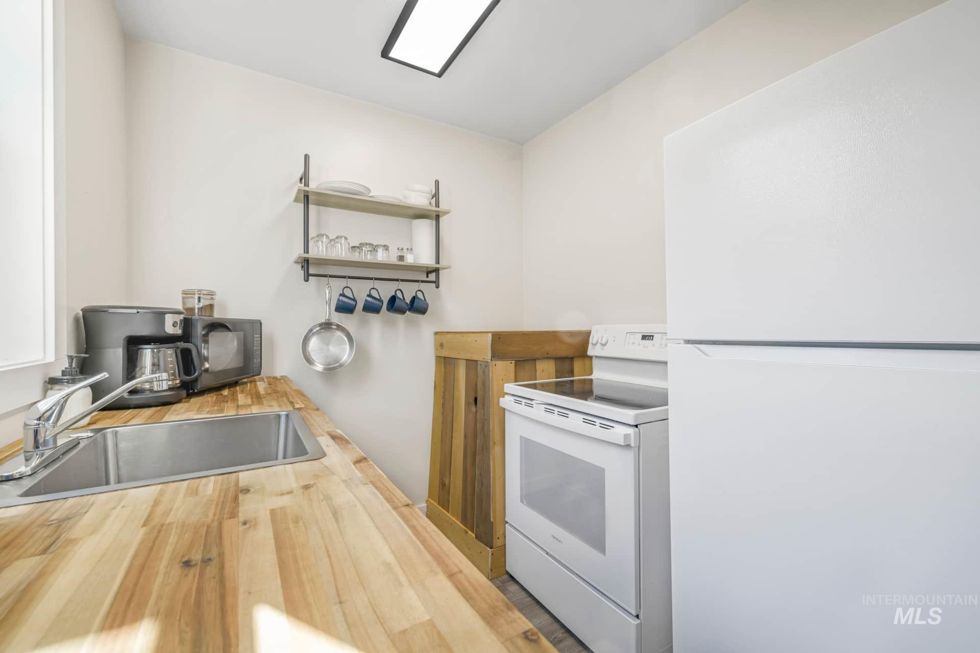 208 S main, Riggins, Idaho 83549, 1 Bedroom, 1 Bathroom, Residential For Sale, Price $175,000, 99001289