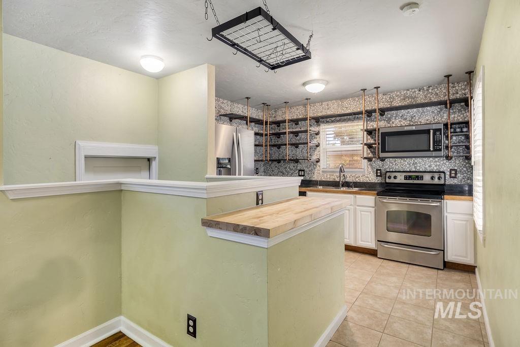 910 W Orchard Ave, Nampa, Idaho 83651, 3 Bedrooms, 2 Bathrooms, Residential For Sale, Price $499,990,MLS 99001290