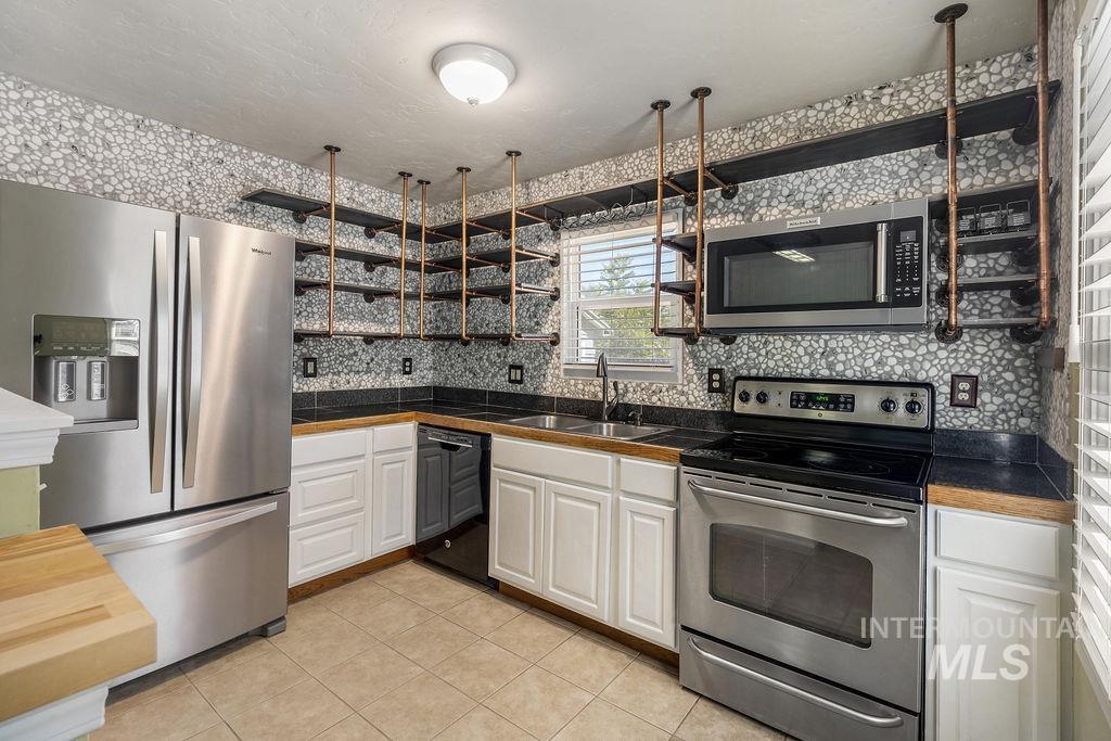 910 W Orchard Ave, Nampa, Idaho 83651, 3 Bedrooms, 2 Bathrooms, Residential For Sale, Price $499,990,MLS 99001290
