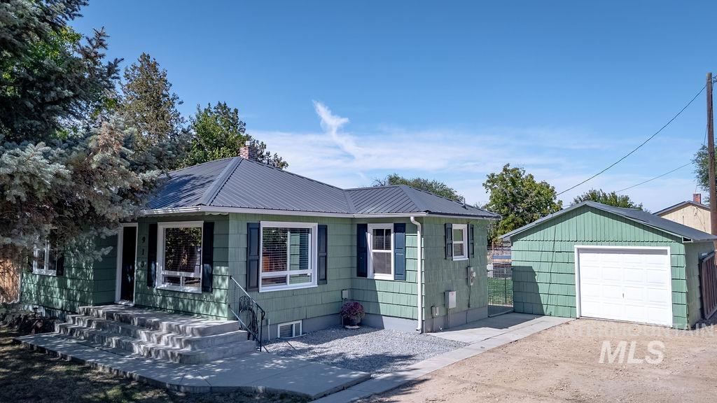 910 W Orchard Ave, Nampa, Idaho 83651, 3 Bedrooms, 2 Bathrooms, Residential For Sale, Price $499,990,MLS 99001290