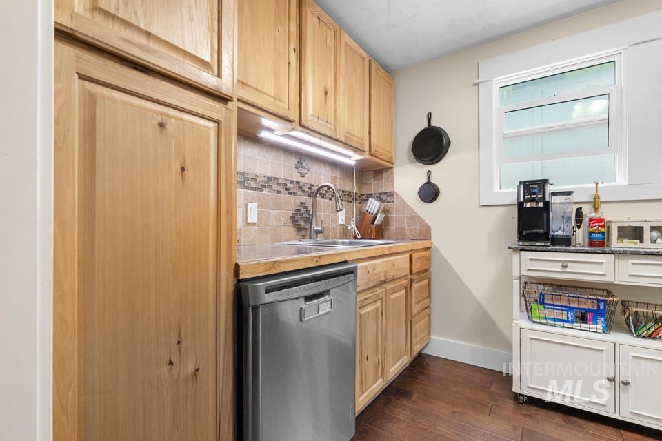474 Harrison St. W, Vale, Oregon 97918, 2 Bedrooms, 1 Bathroom, Residential For Sale, Price $229,900, 99001293