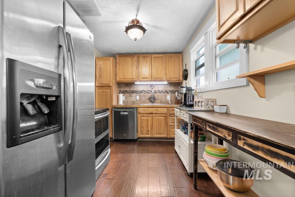 474 Harrison St. W, Vale, Oregon 97918, 2 Bedrooms, 1 Bathroom, Residential For Sale, Price $229,900, 99001293