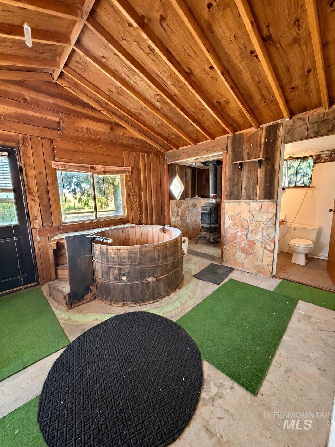 8124 Birmingham Rd, Melba, Idaho 83641, 3 Bedrooms, 2 Bathrooms, Residential For Sale, Price $349,900,MLS 99001294