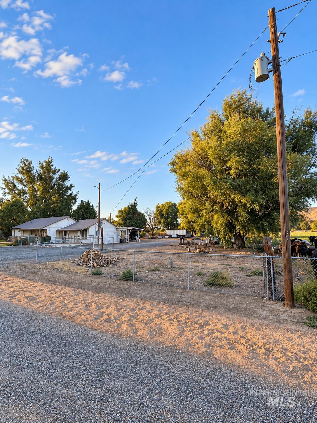 8124 Birmingham Rd, Melba, Idaho 83641, 3 Bedrooms, 2 Bathrooms, Residential For Sale, Price $349,900,MLS 99001294
