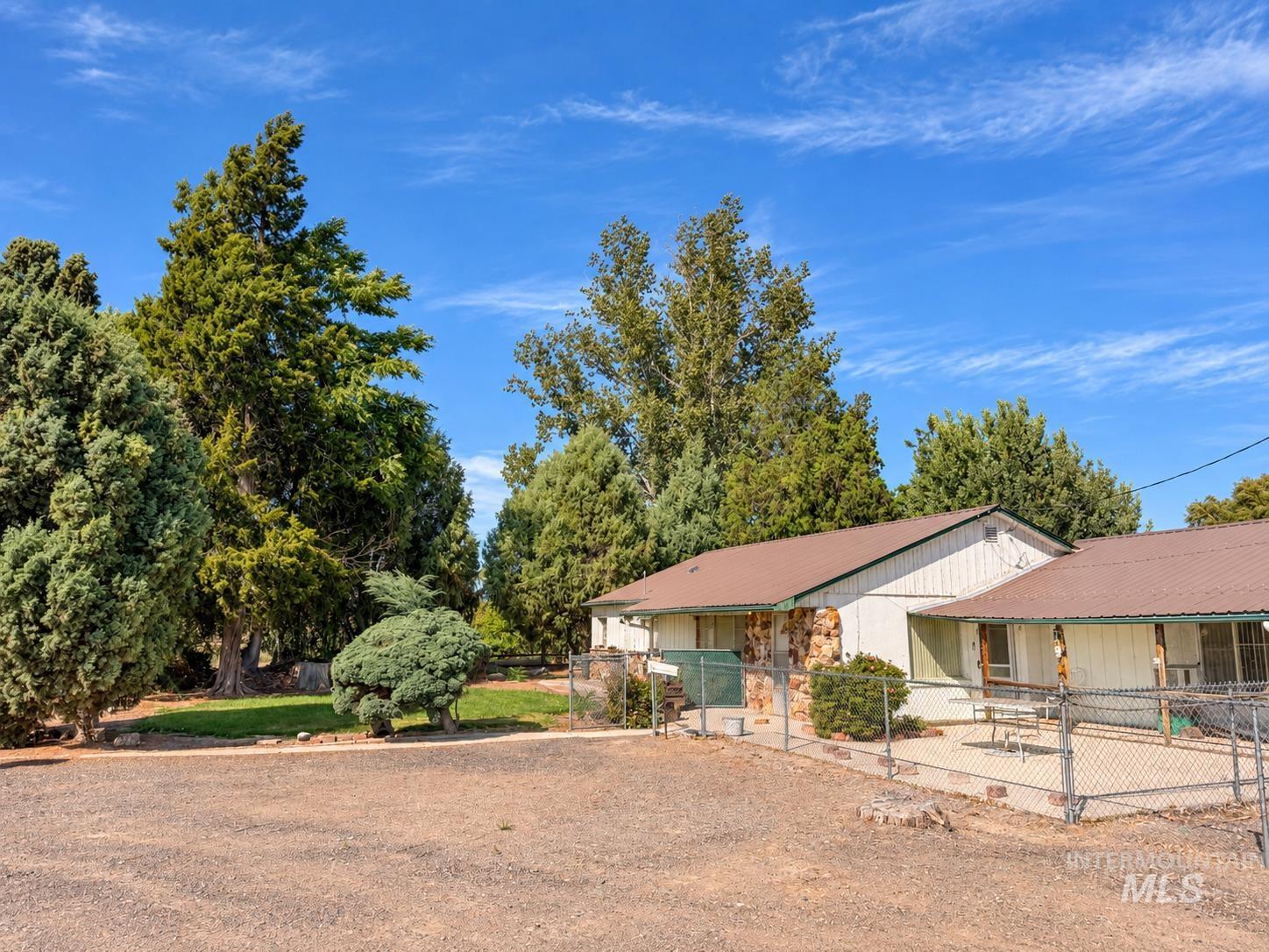 8124 Birmingham Rd, Melba, Idaho 83641, 3 Bedrooms, 2 Bathrooms, Residential For Sale, Price $349,900,MLS 99001294