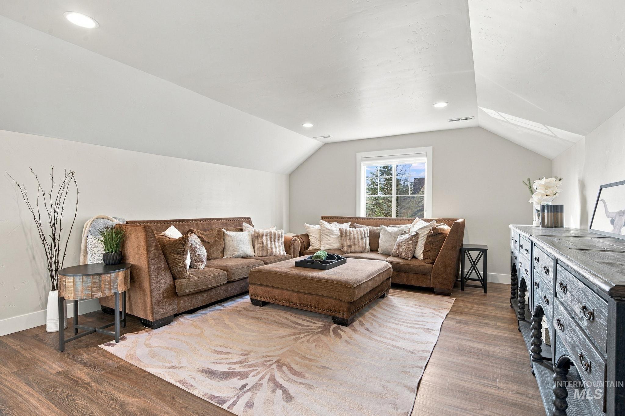 6276 W Striker Dr, Eagle, Idaho 83616, 3 Bedrooms, 2.5 Bathrooms, Residential For Sale, Price $1,195,000, 99001297
