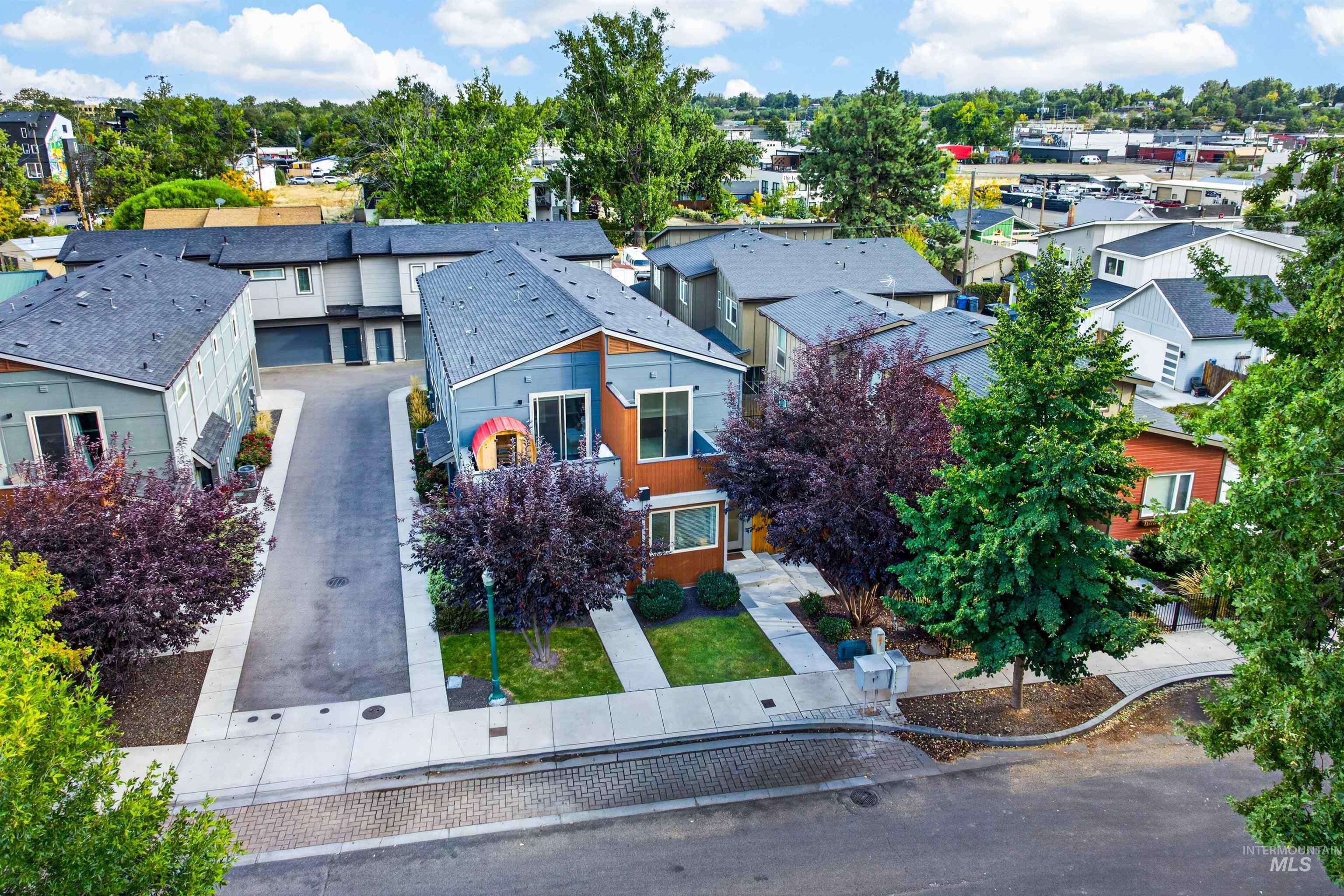 225 E 36th Street, Garden City, Idaho 83714, 4 Bedrooms, 3.5 Bathrooms, Residential For Sale, Price $899,000,MLS 99001300