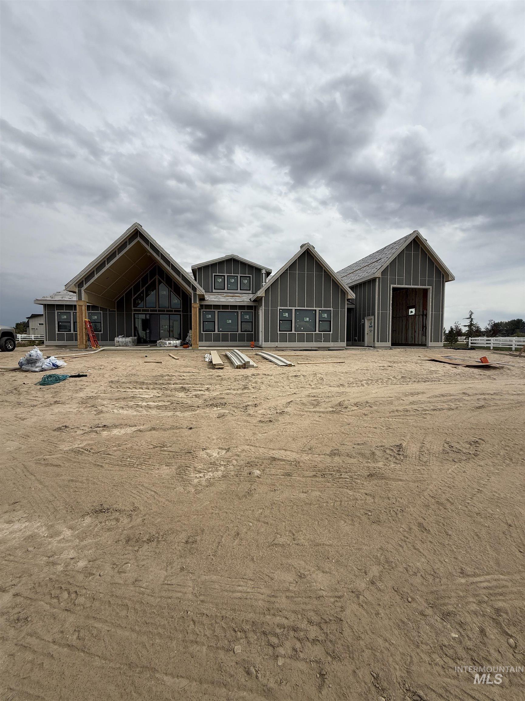 24821 Haflinger Way, Middleton, Idaho 83644, 4 Bedrooms, 4 Bathrooms, Residential For Sale, Price $1,490,000, 99001302
