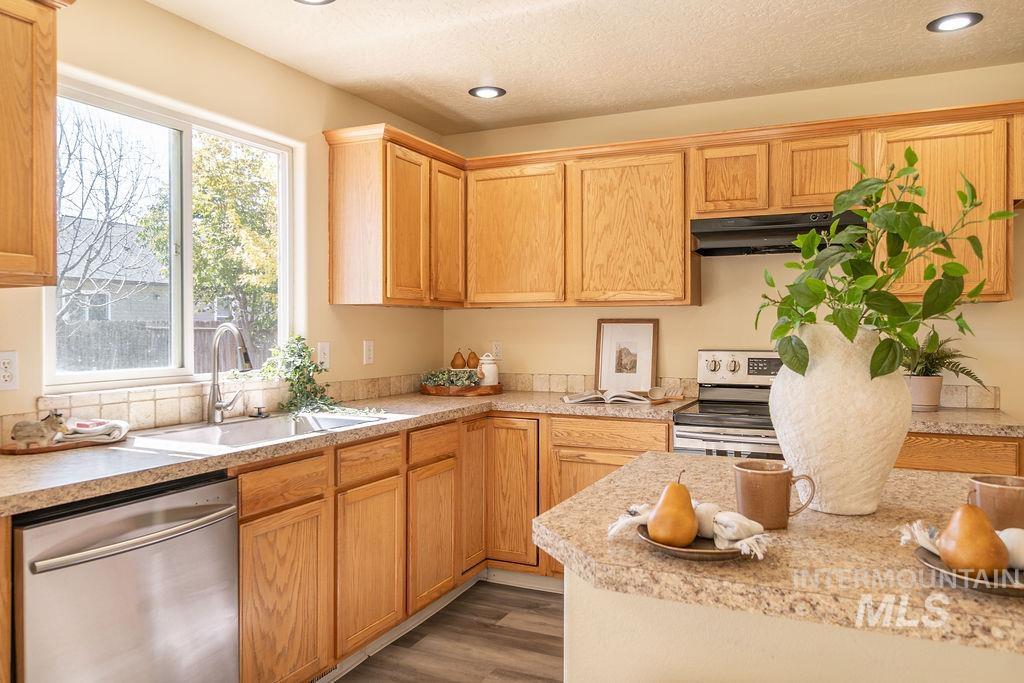 2806 Stoll Court, Caldwell, Idaho 83607, 4 Bedrooms, 2.5 Bathrooms, Residential For Sale, Price $399,900, 99001303