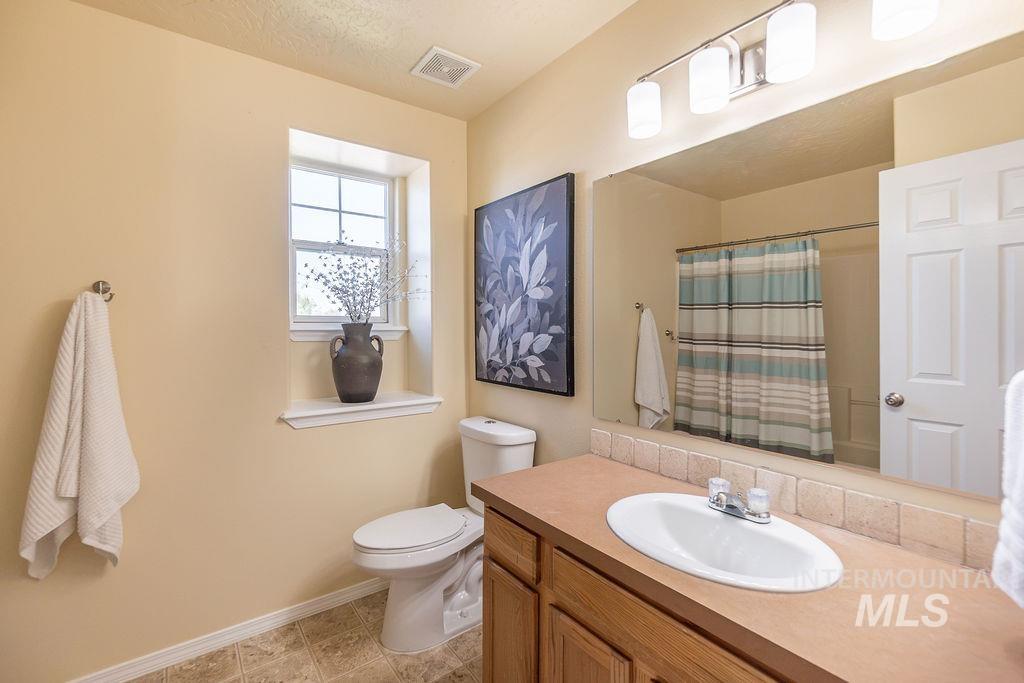 2806 Stoll Court, Caldwell, Idaho 83607, 4 Bedrooms, 2.5 Bathrooms, Residential For Sale, Price $399,900, 99001303
