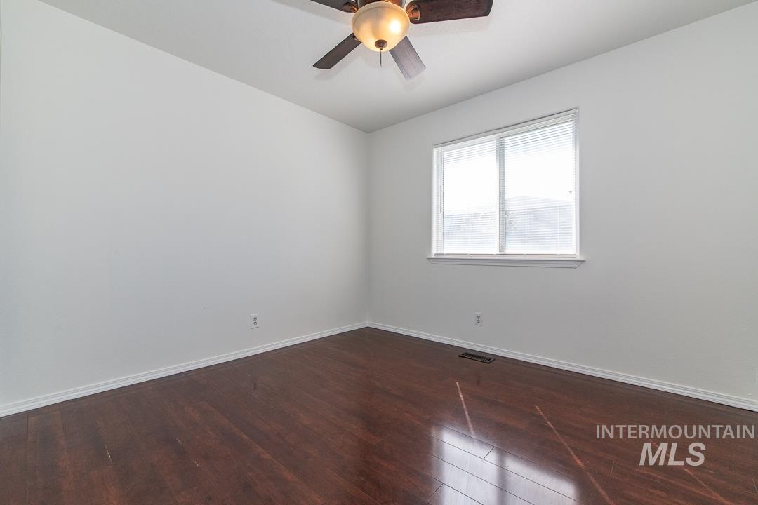2107 W Habitat, Nampa, Idaho 83651, 3 Bedrooms, 2 Bathrooms, Residential For Sale, Price $340,000, 99001304
