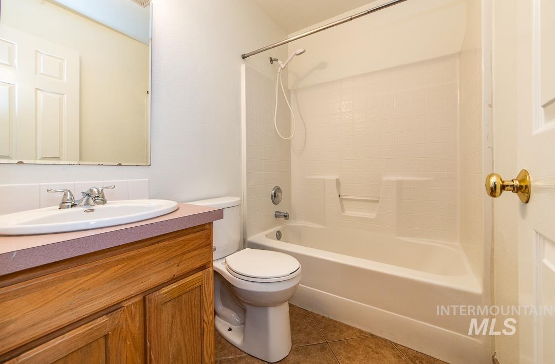 2107 W Habitat, Nampa, Idaho 83651, 3 Bedrooms, 2 Bathrooms, Residential For Sale, Price $340,000, 99001304