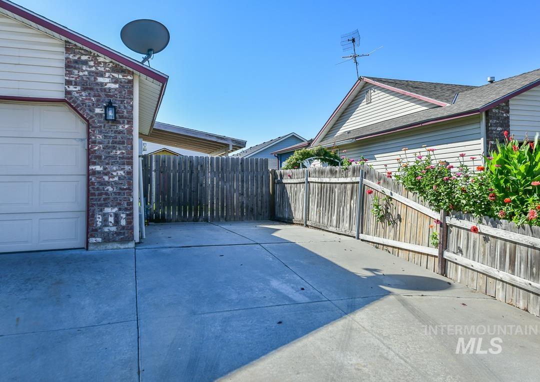 2107 W Habitat, Nampa, Idaho 83651, 3 Bedrooms, 2 Bathrooms, Residential For Sale, Price $340,000, 99001304