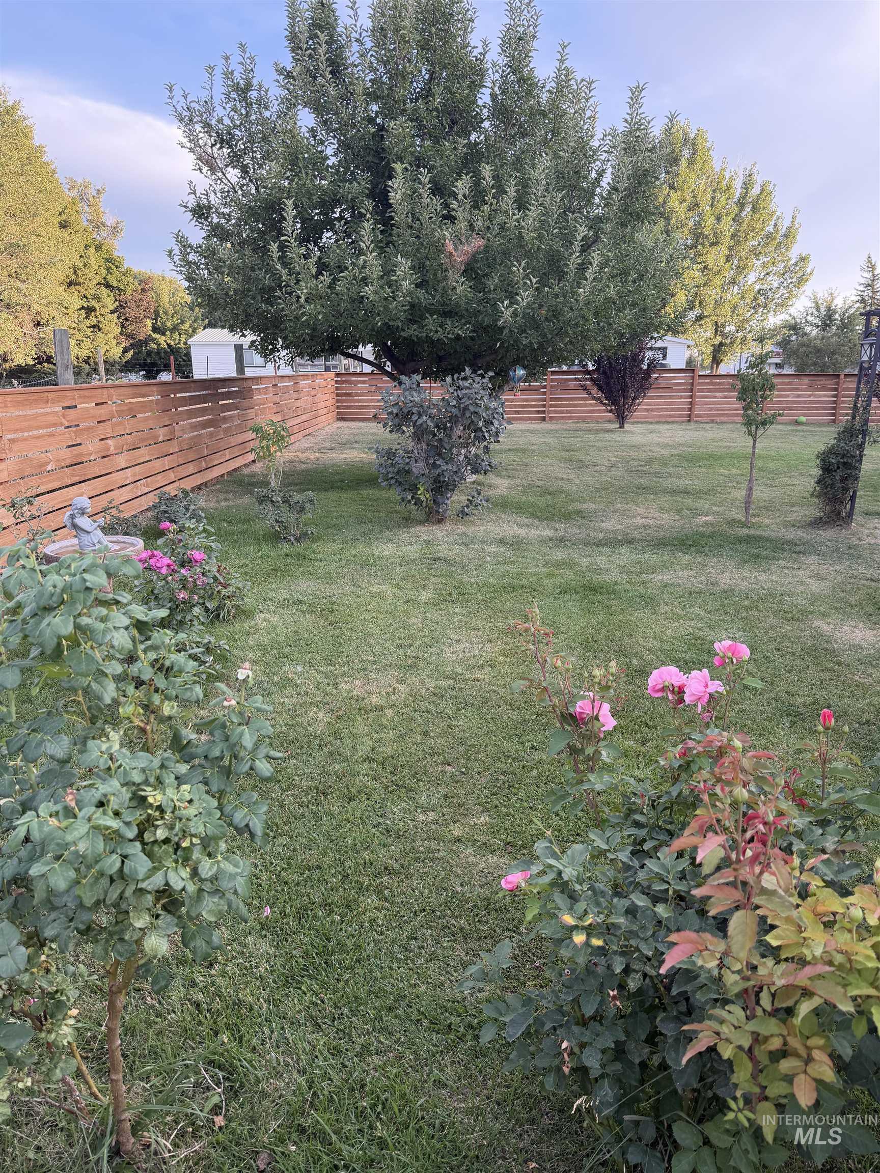 290 West Elmore Avenue, Richfield, Idaho 83349, 3 Bedrooms, 2 Bathrooms, Residential For Sale, Price $309,900, 99001305