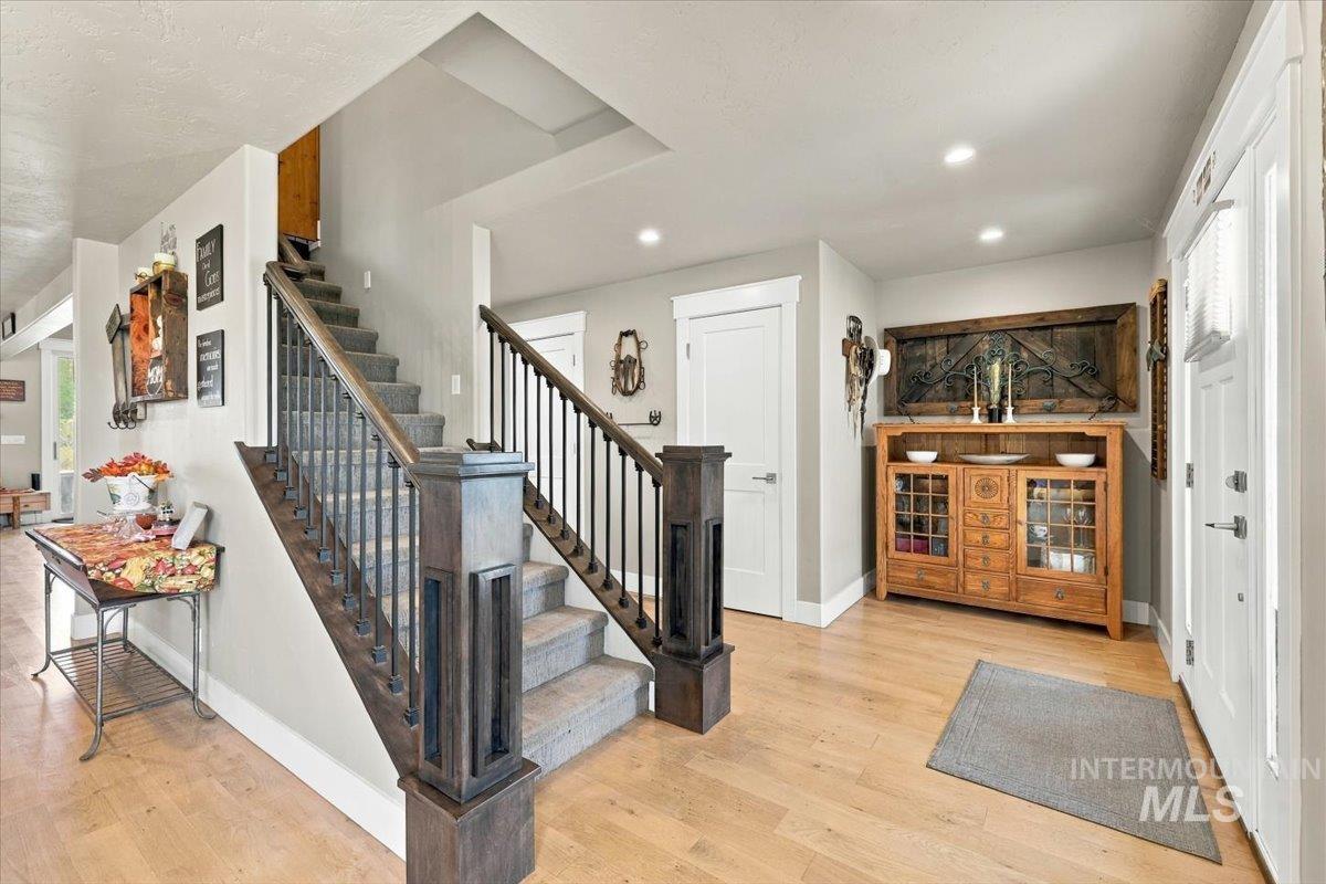 7900 Elmore Rd, Fruitland, Idaho 83619, 3 Bedrooms, 2.5 Bathrooms, Residential For Sale, Price $1,125,000, 99001307