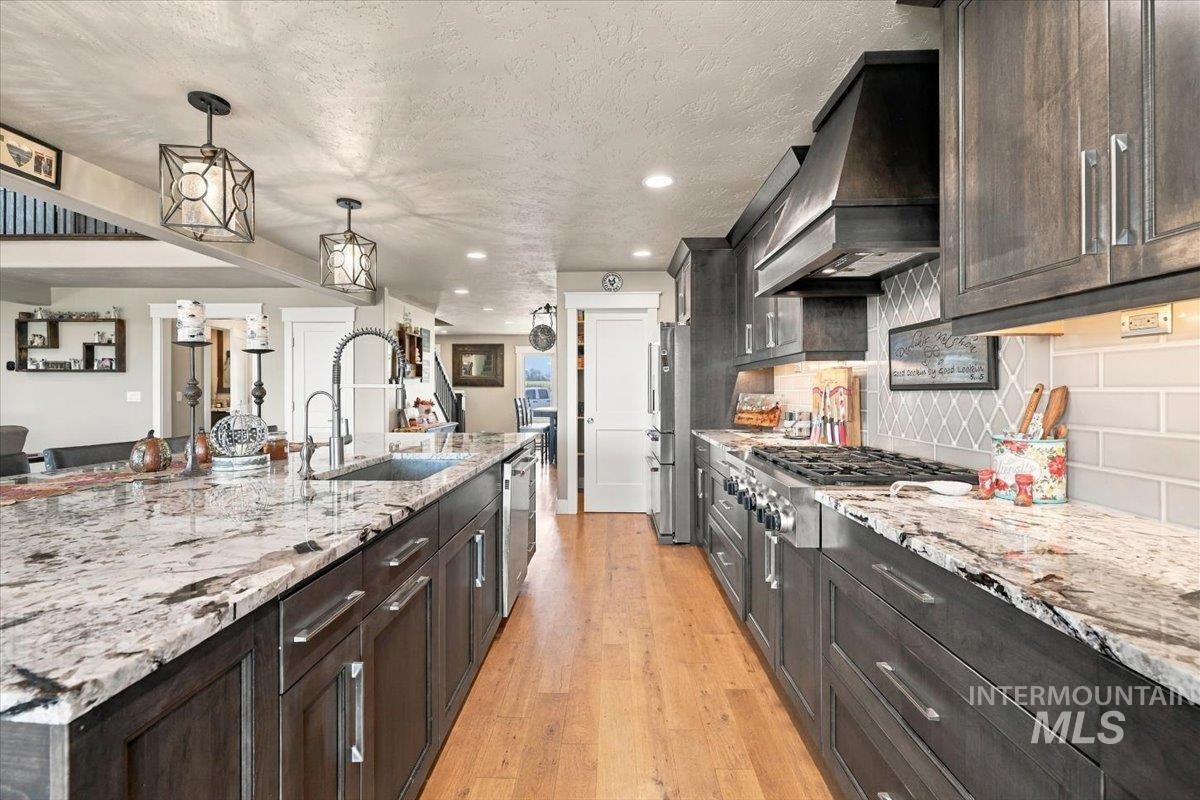 7900 Elmore Rd, Fruitland, Idaho 83619, 3 Bedrooms, 2.5 Bathrooms, Residential For Sale, Price $1,125,000, 99001307
