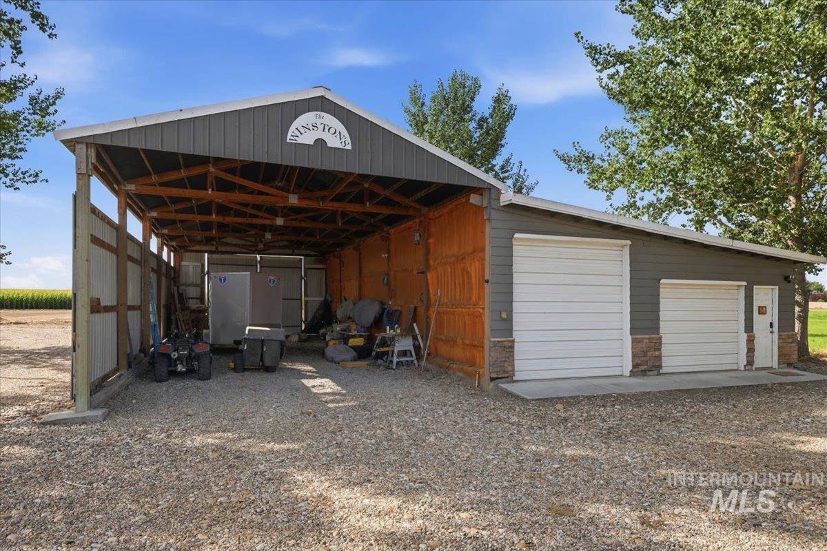 7900 Elmore Rd, Fruitland, Idaho 83619, 3 Bedrooms, 2.5 Bathrooms, Residential For Sale, Price $1,125,000, 99001307