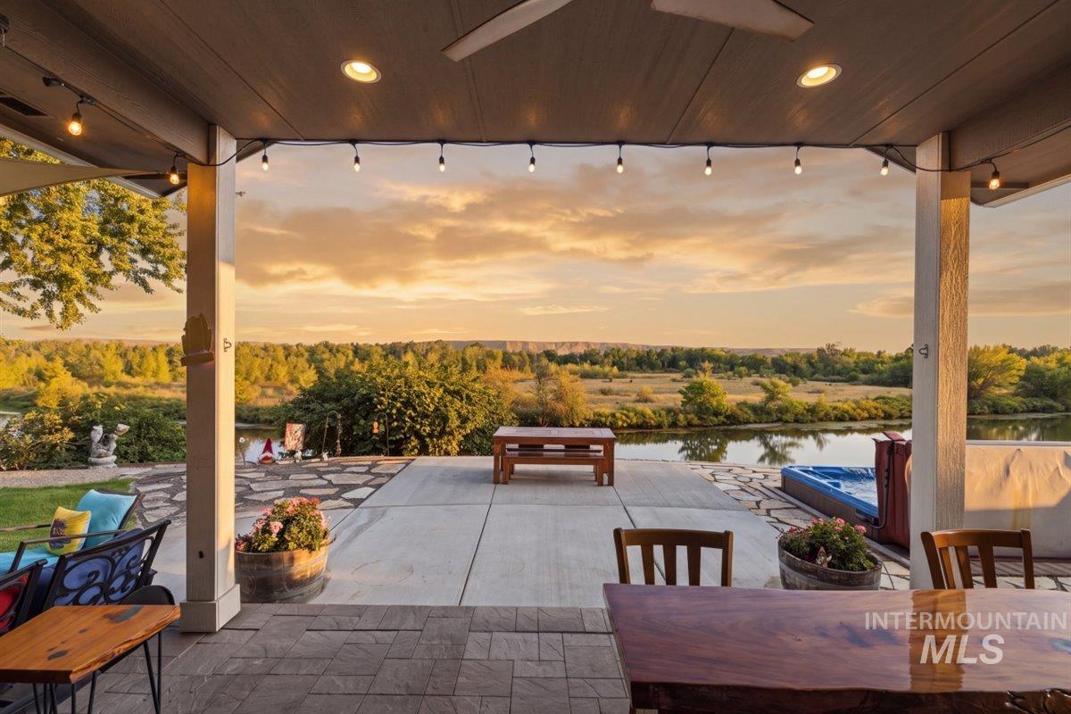7900 Elmore Rd, Fruitland, Idaho 83619, 3 Bedrooms, 2.5 Bathrooms, Residential For Sale, Price $1,125,000, 99001307