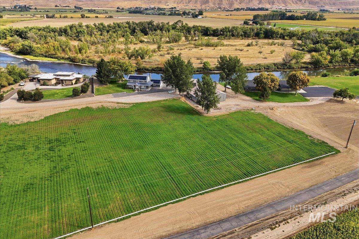 7900 Elmore Rd, Fruitland, Idaho 83619, 3 Bedrooms, 2.5 Bathrooms, Residential For Sale, Price $1,125,000, 99001307