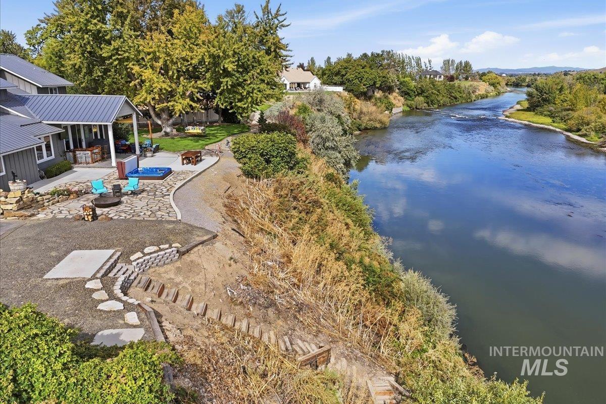 7900 Elmore Rd, Fruitland, Idaho 83619, 3 Bedrooms, 2.5 Bathrooms, Residential For Sale, Price $1,125,000, 99001307