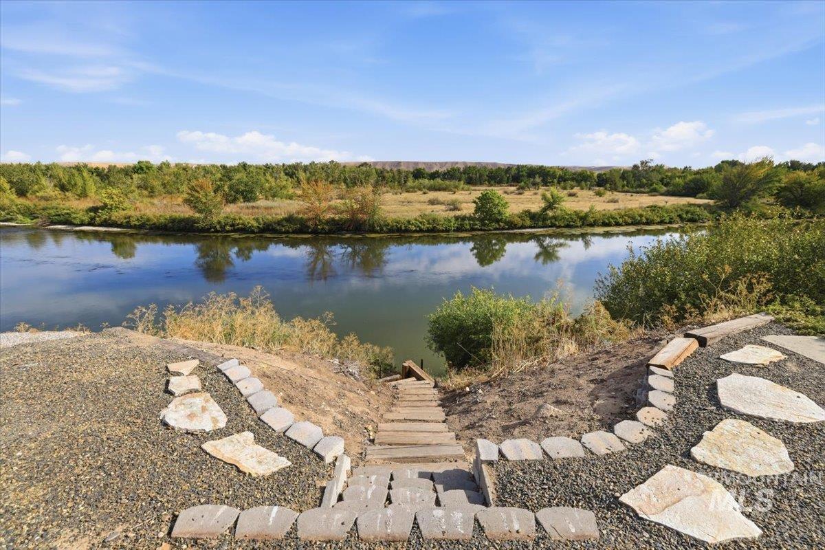 7900 Elmore Rd, Fruitland, Idaho 83619, 3 Bedrooms, 2.5 Bathrooms, Residential For Sale, Price $1,125,000, 99001307