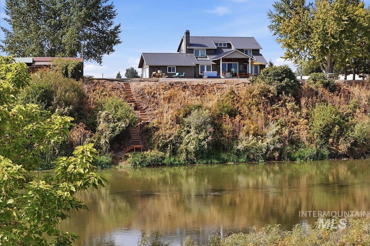7900 Elmore Rd, Fruitland, Idaho 83619, 3 Bedrooms, 2.5 Bathrooms, Residential For Sale, Price $1,125,000, 99001307
