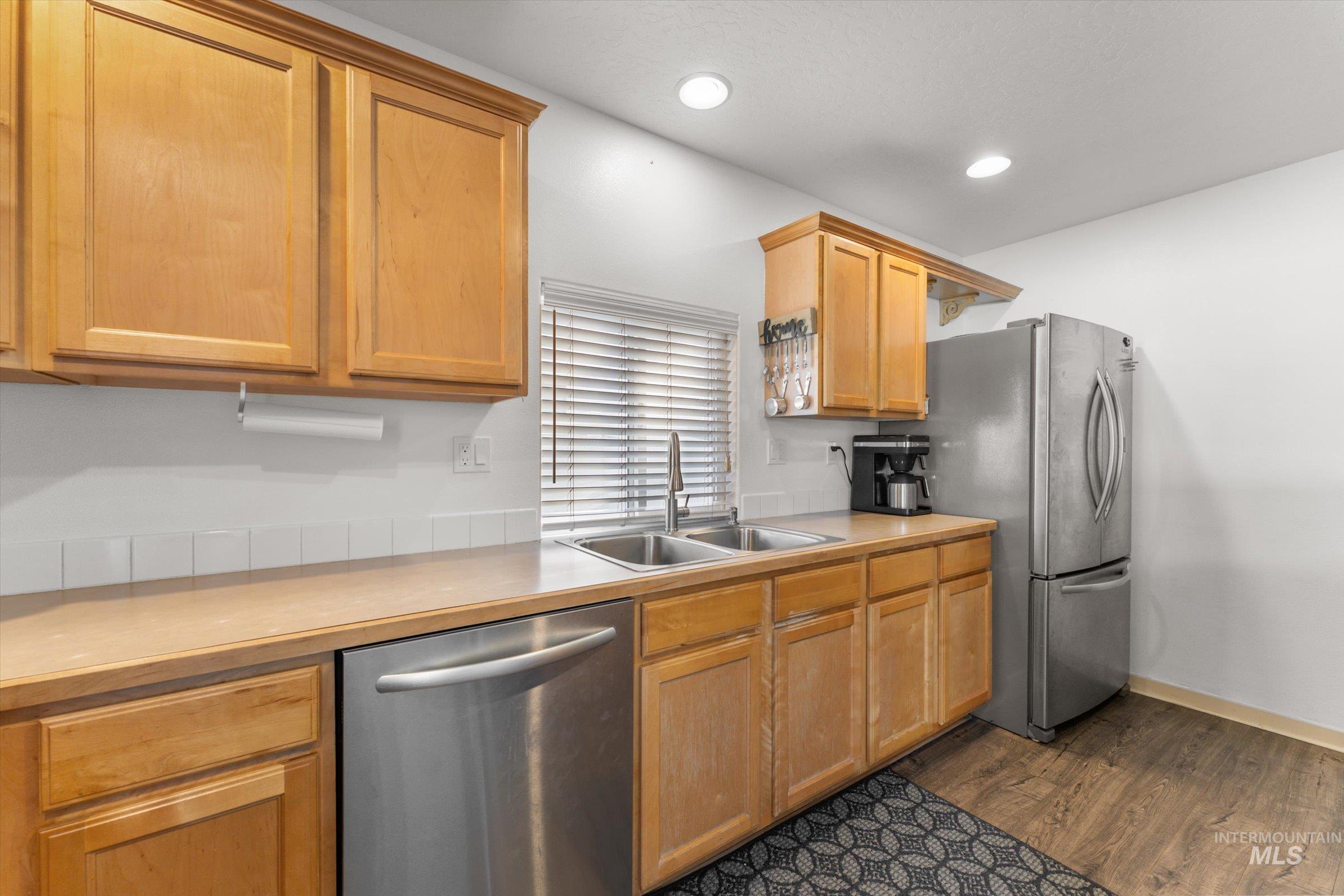 10536 Gossamer Ct, Nampa, Idaho 83687, 4 Bedrooms, 2.5 Bathrooms, Residential For Sale, Price $434,999,MLS 99001310