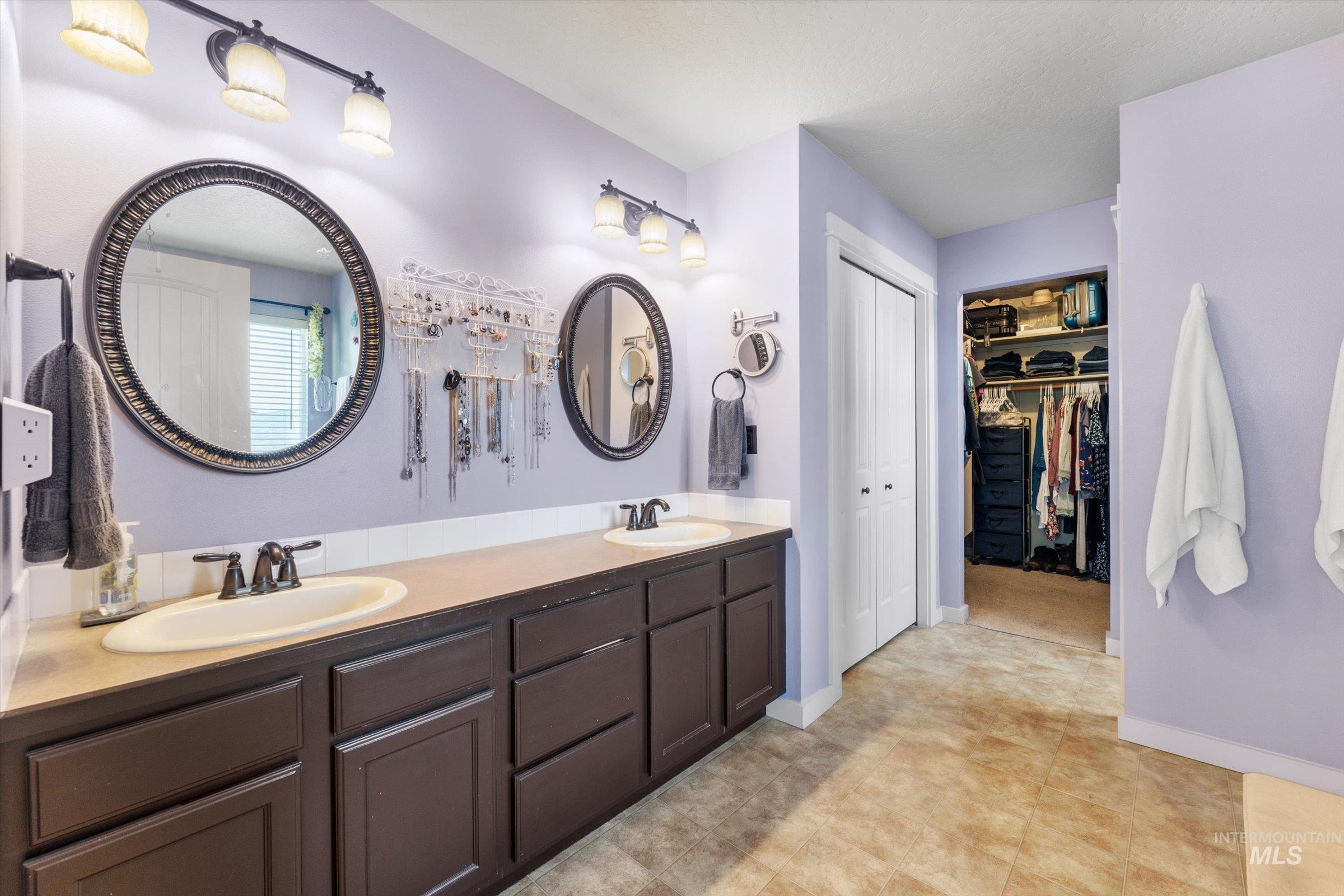 10536 Gossamer Ct, Nampa, Idaho 83687, 4 Bedrooms, 2.5 Bathrooms, Residential For Sale, Price $434,999,MLS 99001310