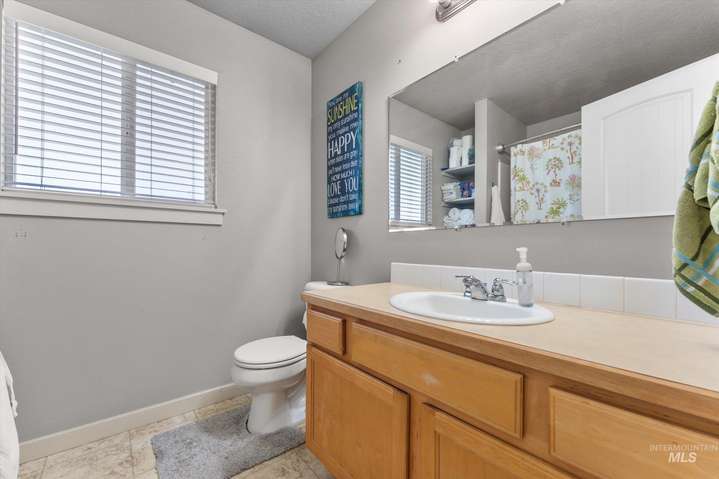 10536 Gossamer Ct, Nampa, Idaho 83687, 4 Bedrooms, 2.5 Bathrooms, Residential For Sale, Price $434,999,MLS 99001310