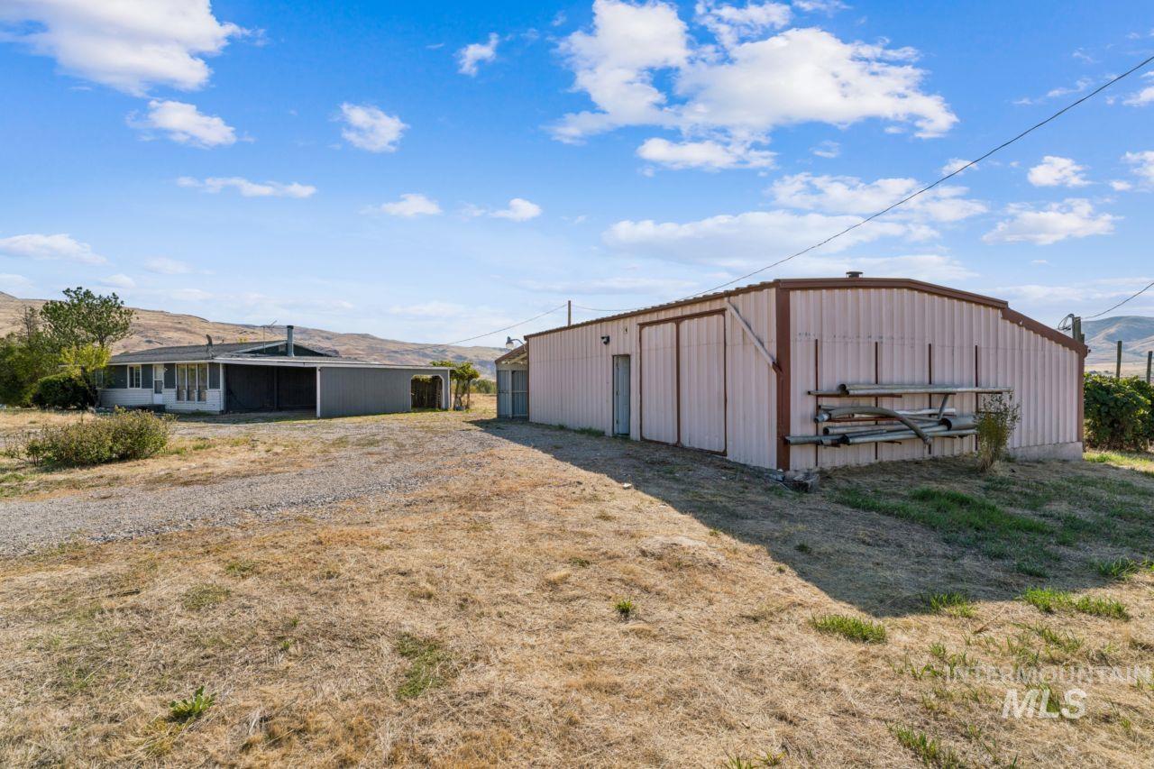 9845 N Highway 52, Horseshoe Bend, Idaho 83629, 3 Bedrooms, 1 Bathroom, Residential For Sale, Price $700,000, 99001316