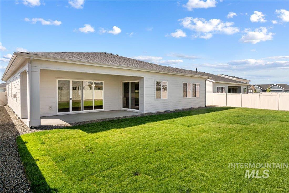 1073 W Paloma Ridge Dr, Meridian, Idaho 83642, 4 Bedrooms, 3 Bathrooms, Residential For Sale, Price $719,000, 99001317