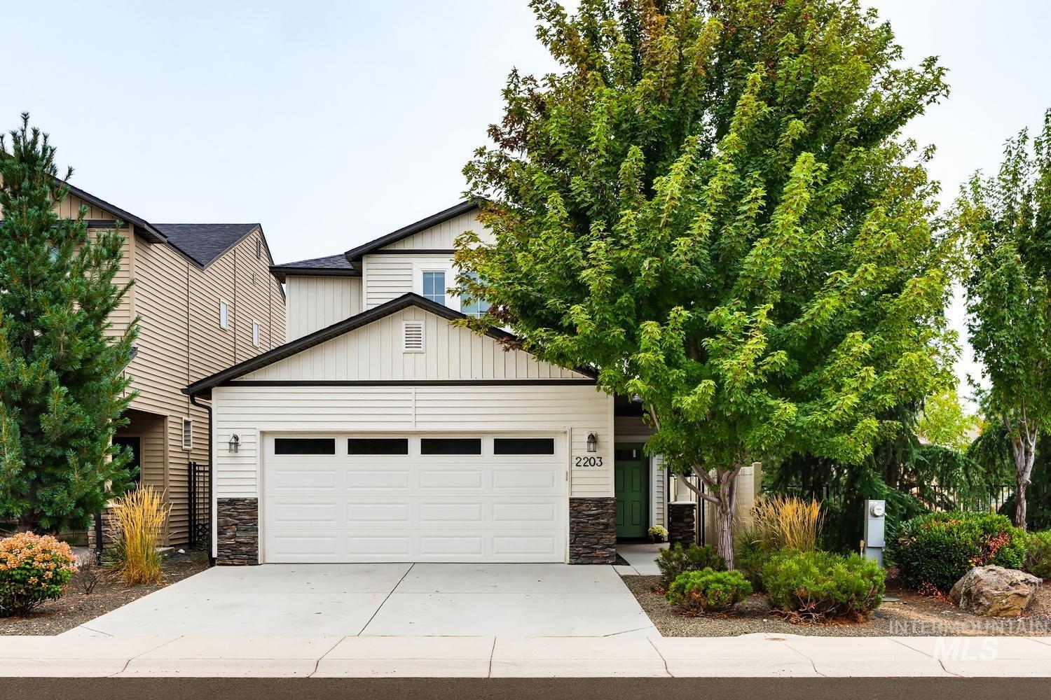 2203 E Ringneck Street, Meridian, Idaho 83646, 3 Bedrooms, 2.5 Bathrooms, Residential For Sale, Price $414,900,MLS 99001319