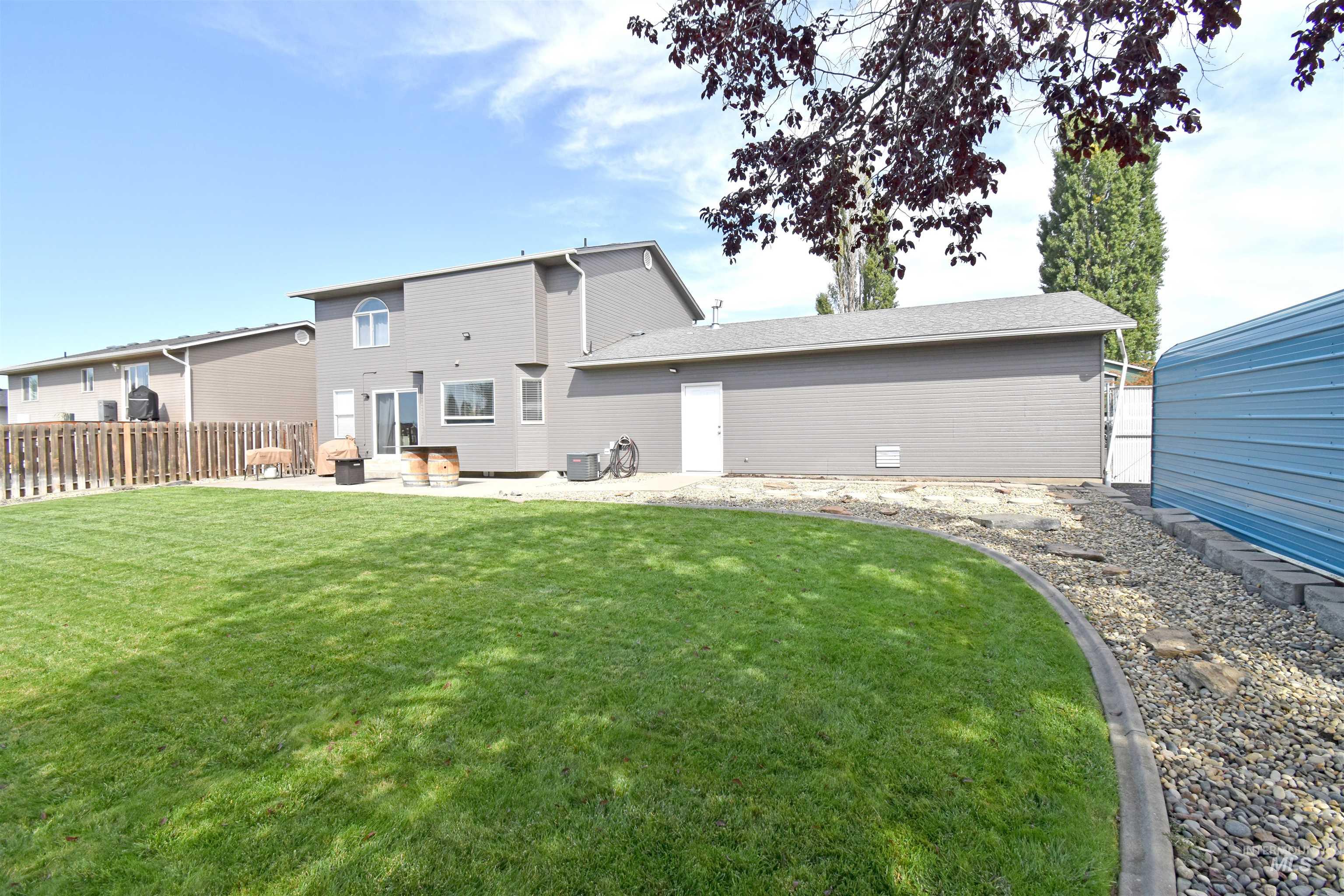 1928 Birch Court, Lewiston, Idaho 83501, 3 Bedrooms, 2.5 Bathrooms, Residential For Sale, Price $470,000,MLS 99001326