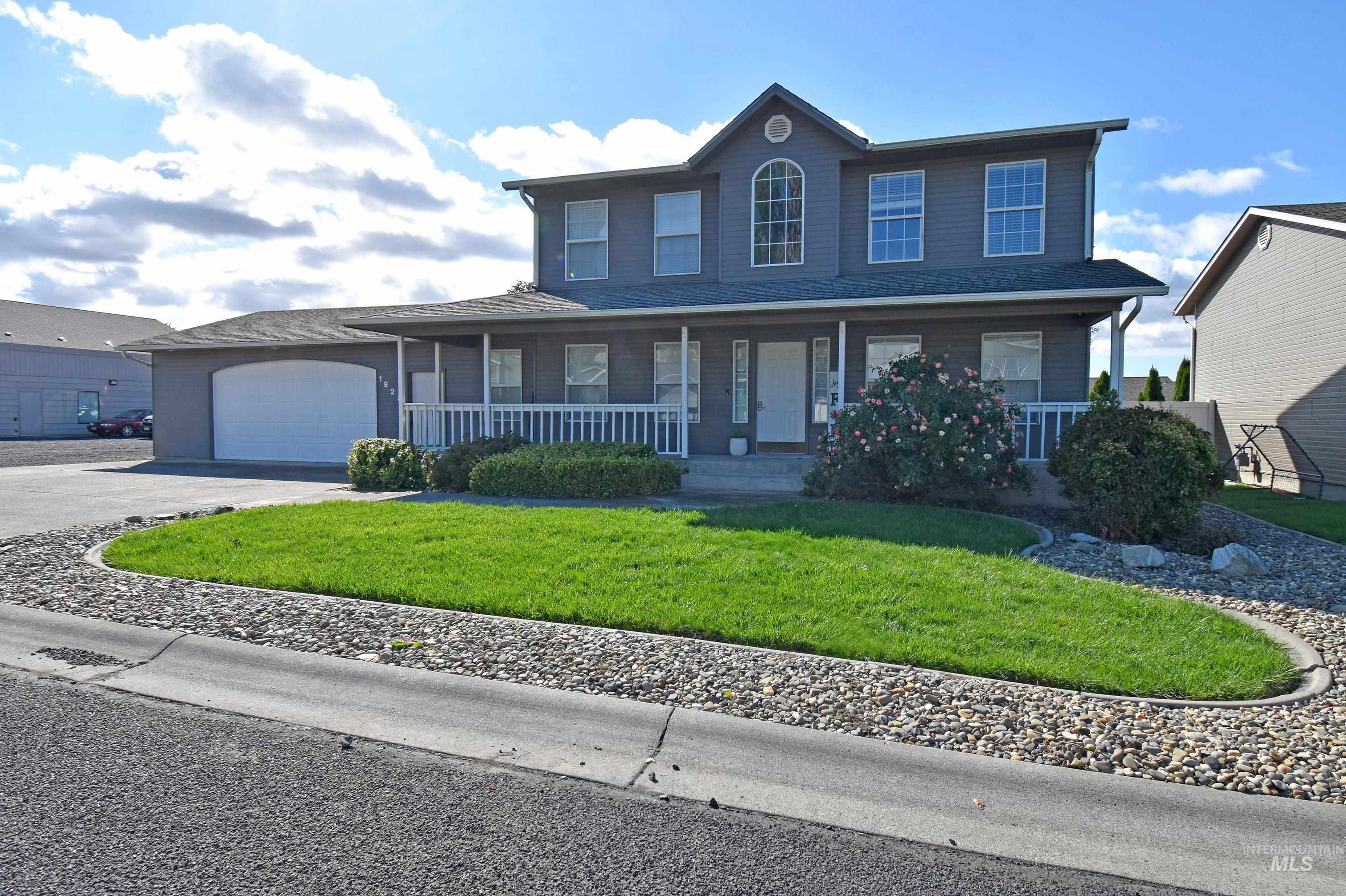 1928 Birch Court, Lewiston, Idaho 83501, 3 Bedrooms, 2.5 Bathrooms, Residential For Sale, Price $470,000,MLS 99001326