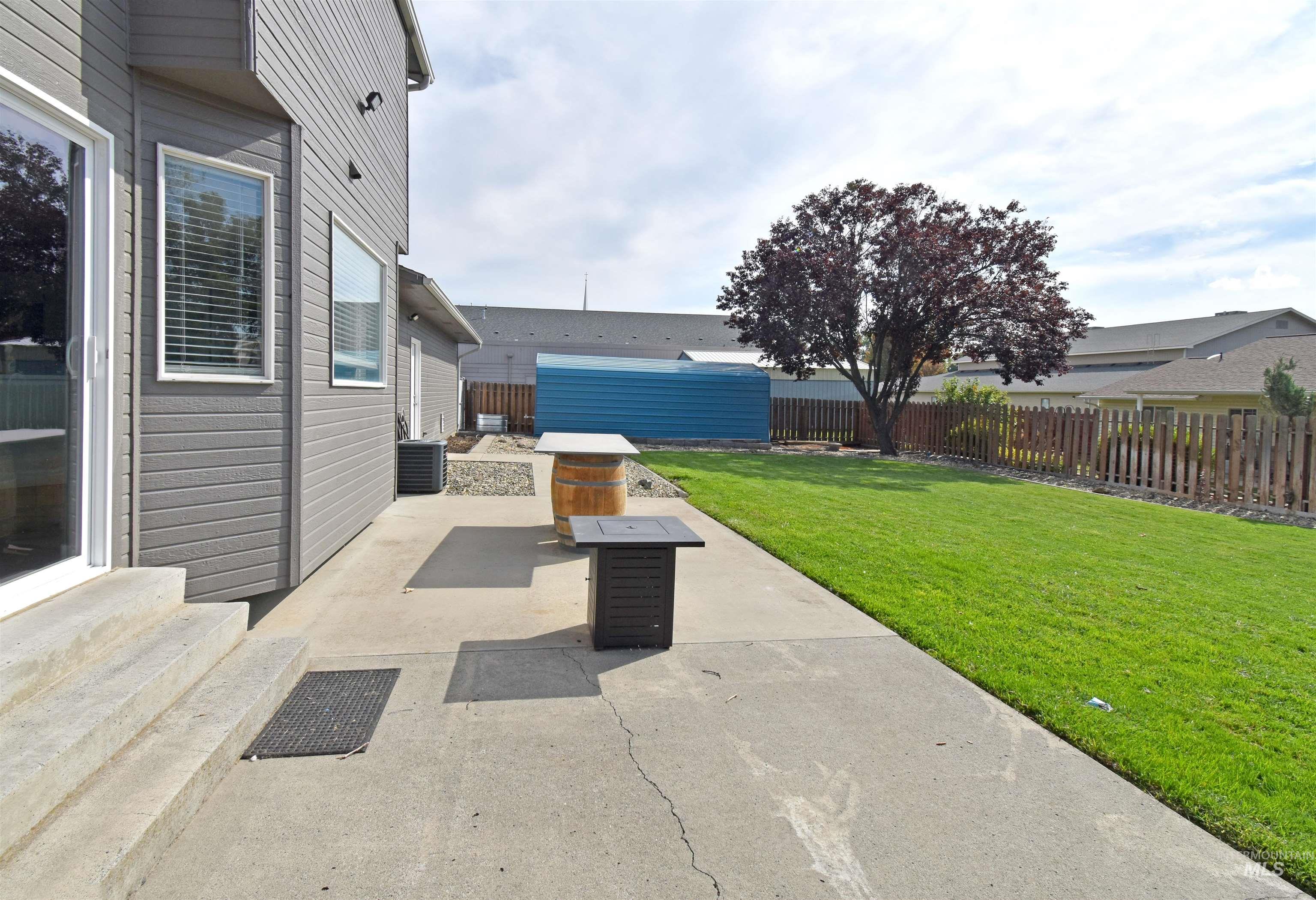1928 Birch Court, Lewiston, Idaho 83501, 3 Bedrooms, 2.5 Bathrooms, Residential For Sale, Price $470,000,MLS 99001326