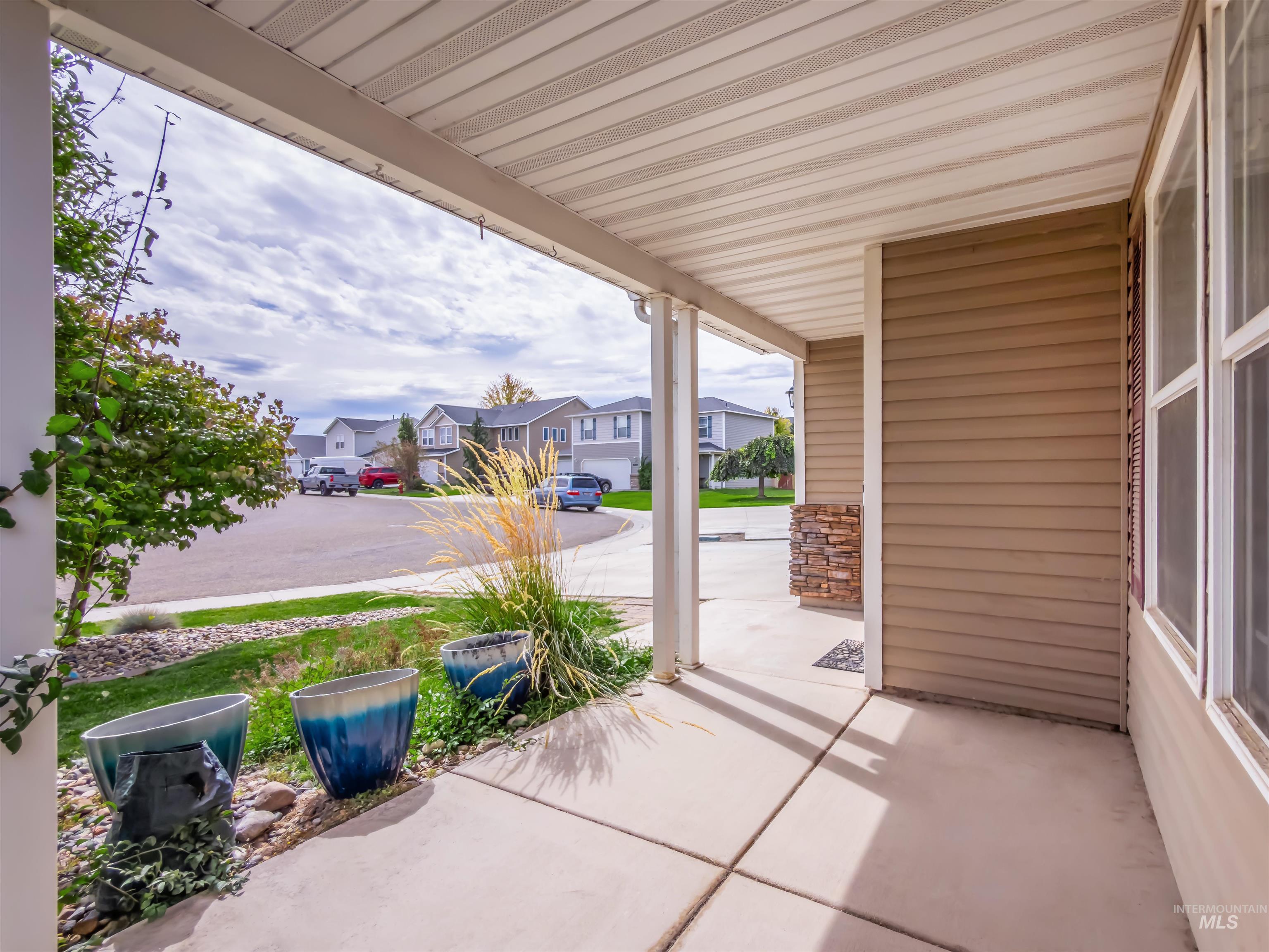 14256 Pearl Pointe Dr, Caldwell, Idaho 83607, 4 Bedrooms, 2.5 Bathrooms, Residential For Sale, Price $450,000, 99001333
