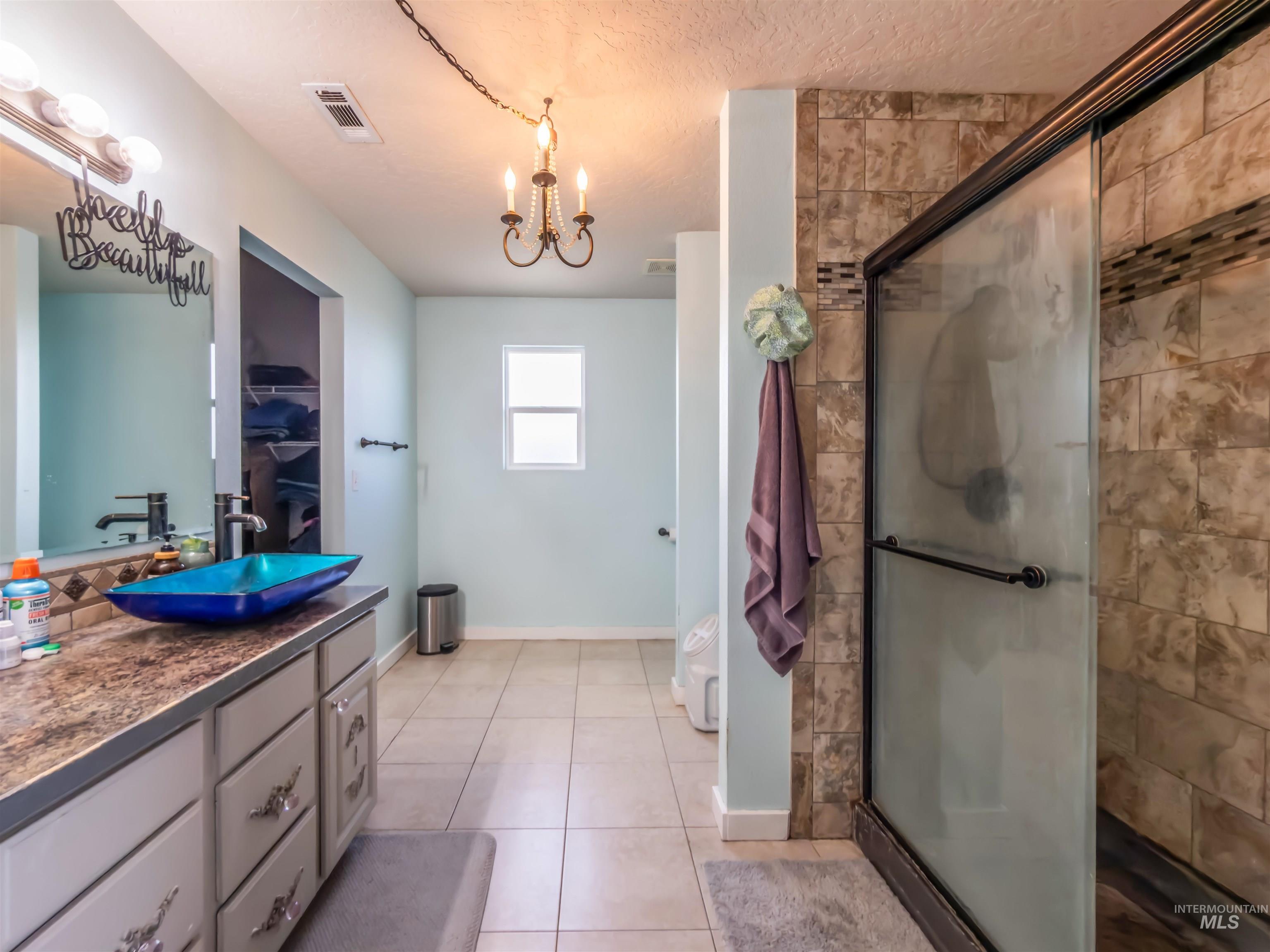 14256 Pearl Pointe Dr, Caldwell, Idaho 83607, 4 Bedrooms, 2.5 Bathrooms, Residential For Sale, Price $450,000, 99001333