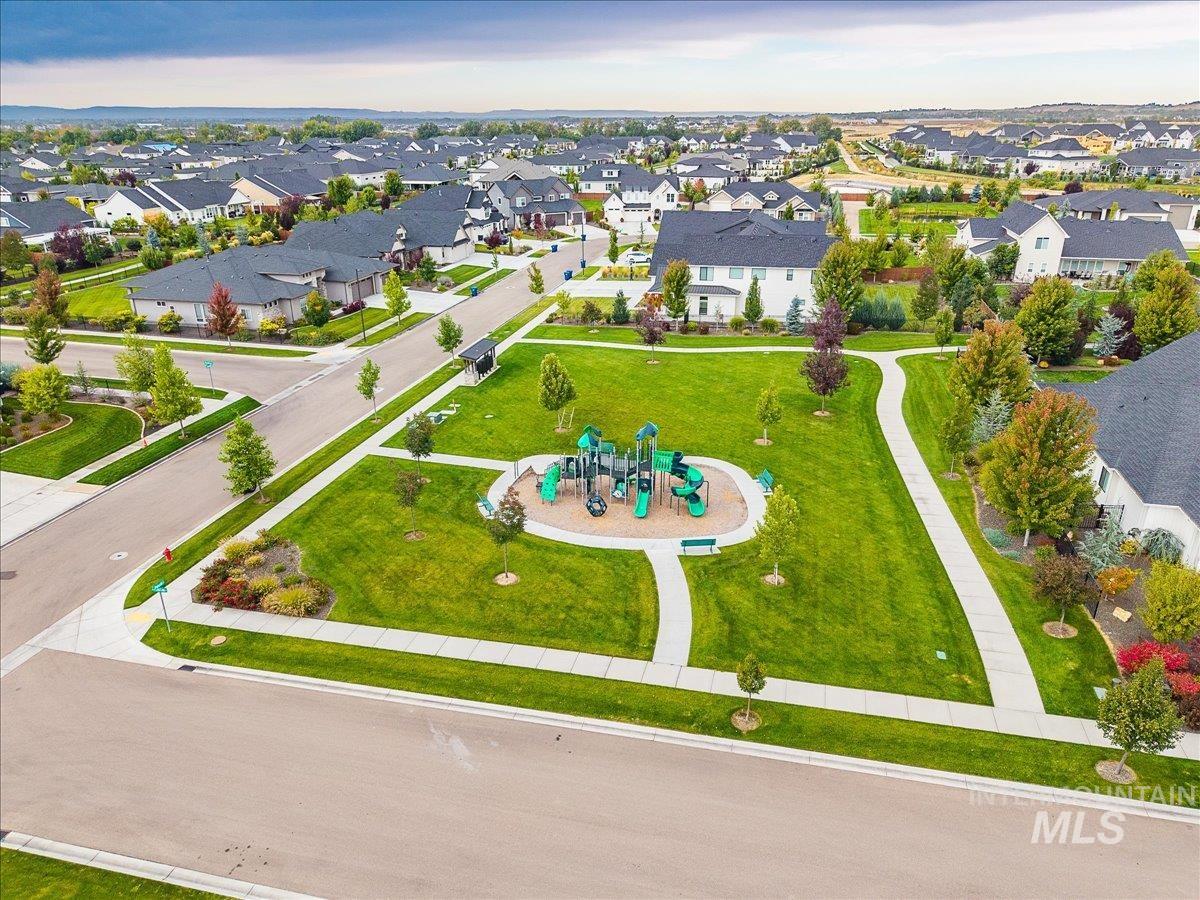 5693 W Pulaski St., Eagle, Idaho 83616, 4 Bedrooms, 2.5 Bathrooms, Residential For Sale, Price $1,150,000, 99001335