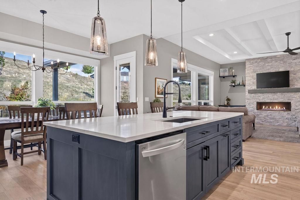 17949 N Yetholm Pl, Boise, Idaho 83714, 3 Bedrooms, 3.5 Bathrooms, Residential For Sale, Price $1,115,000, 99001336