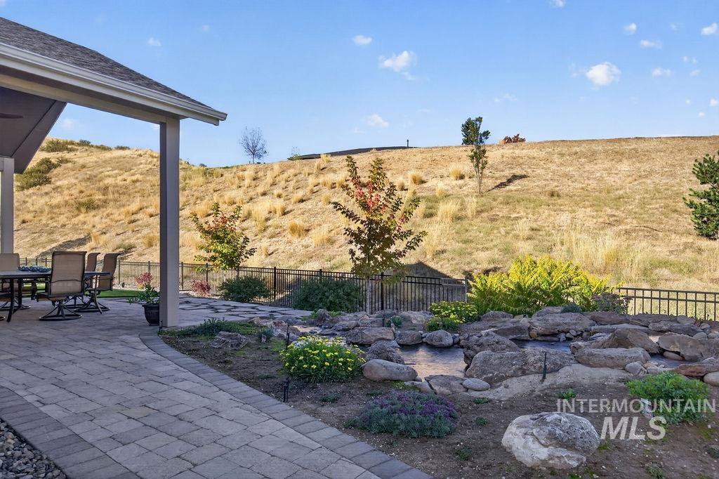 17949 N Yetholm Pl, Boise, Idaho 83714, 3 Bedrooms, 3.5 Bathrooms, Residential For Sale, Price $1,115,000, 99001336