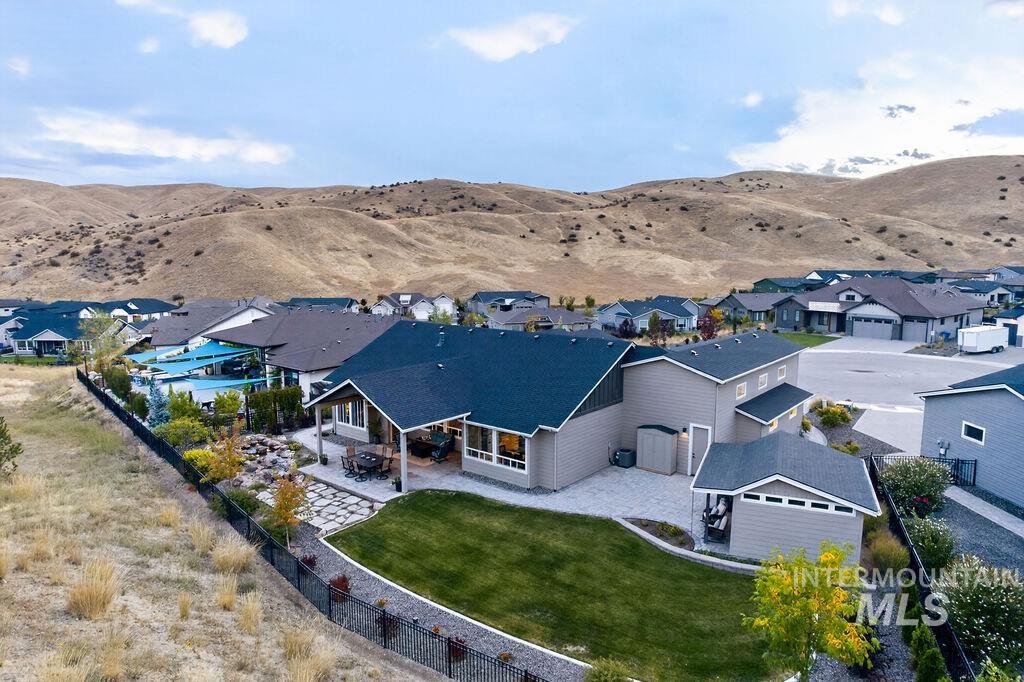 17949 N Yetholm Pl, Boise, Idaho 83714, 3 Bedrooms, 3.5 Bathrooms, Residential For Sale, Price $1,115,000, 99001336
