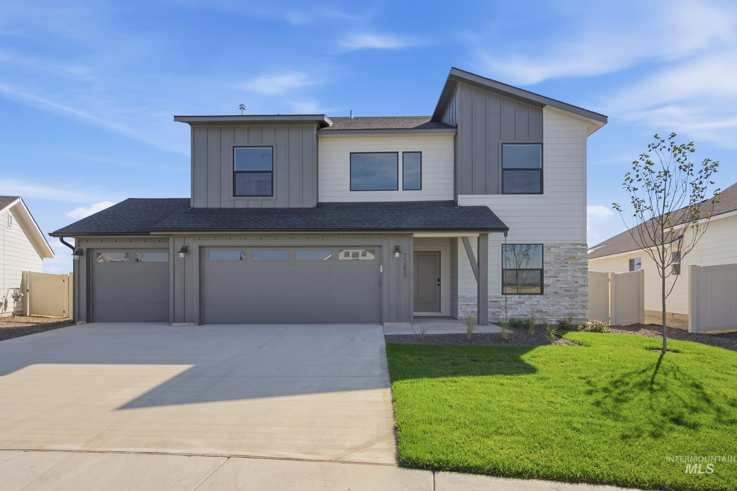7289 W Newtown Dr, Eagle, Idaho 83616, 5 Bedrooms, 3 Bathrooms, Residential For Sale, Price $644,990,MLS 99001337
